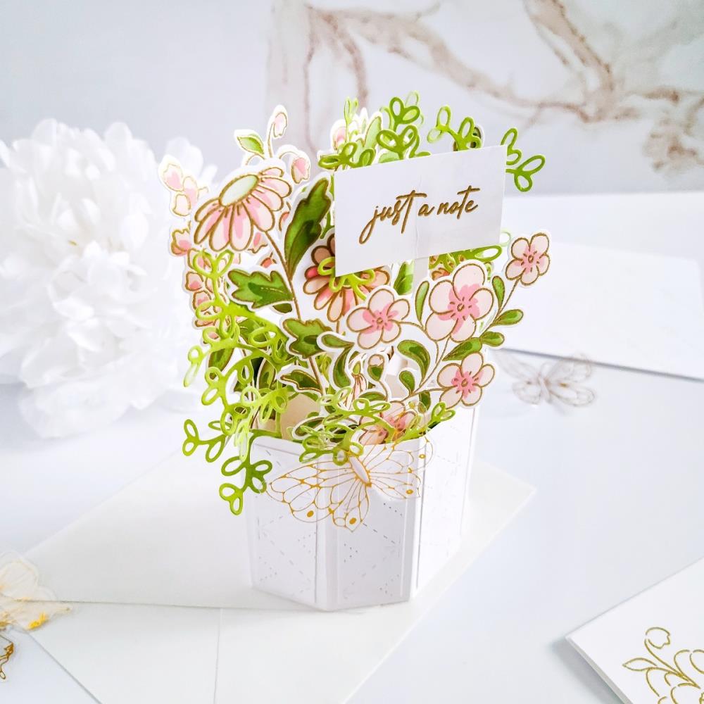 Pinkfresh Studio Clear Stamp Set - Beautiful Blooms